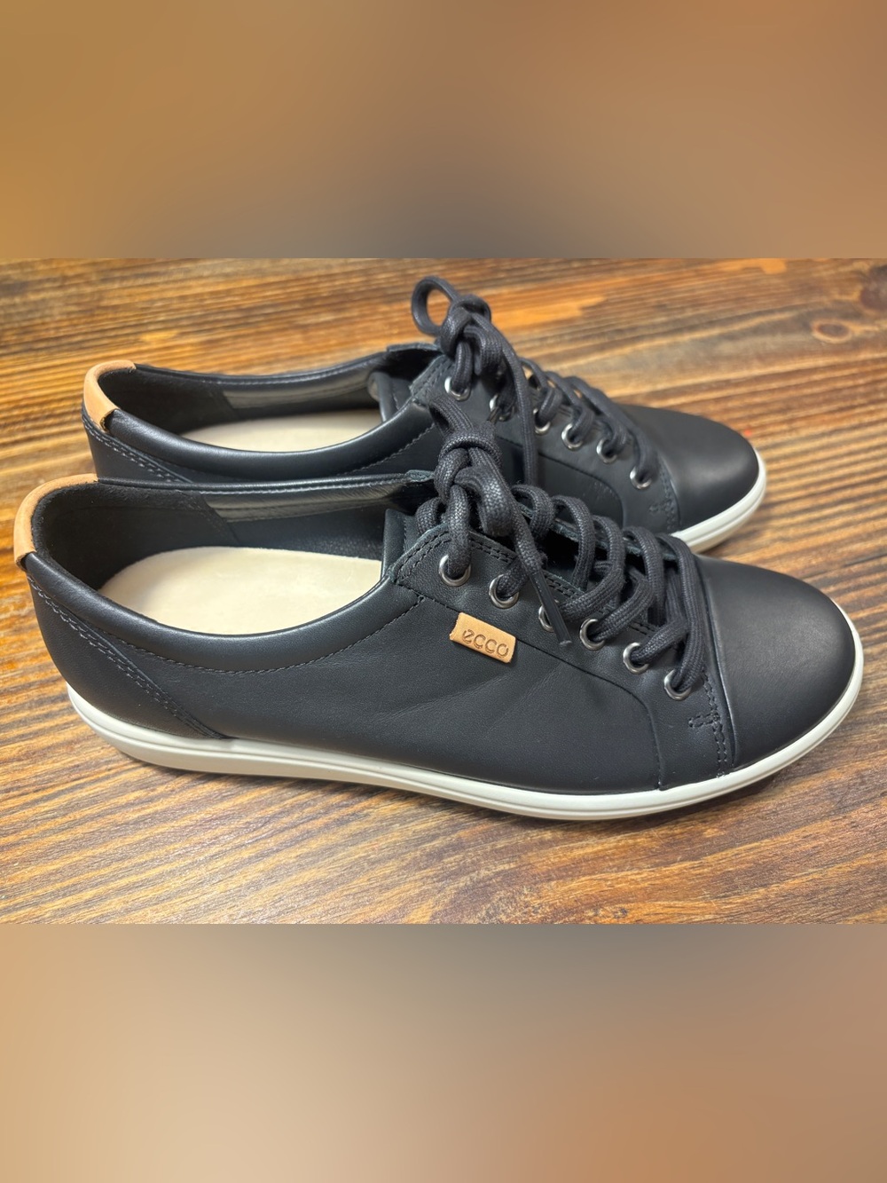 NWOT ECCO Soft 7 Leather Sneakers Women’s Sz 40, 9 - 9.5, Black Lace Up Casual